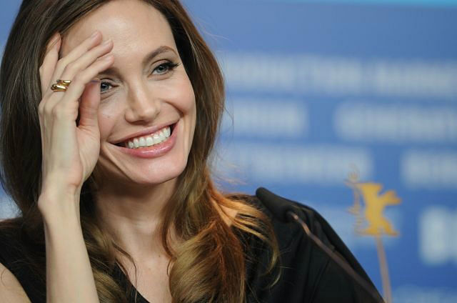 Angelina Jolie to direct WWII film